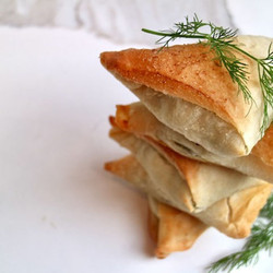 Spanakopita Triangles With Filo Pastry