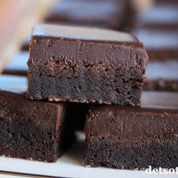 Seige Brownies Med Sjokoladeglasur