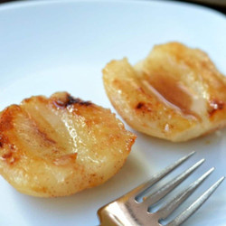 Baked Pears With Cinnamon Honey