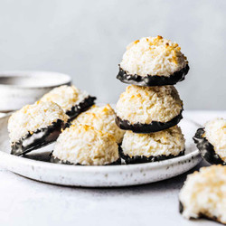 Kokosmakronen (german Macaroon Cookies)