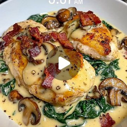 Creamed Spinach, Bacon, And Mushrooms