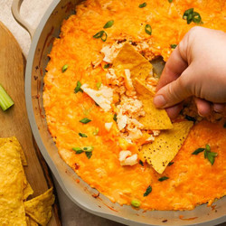 Healthy Buffalo Cauliflower Dip