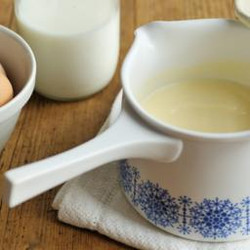 Mary Berry's Proper Custard