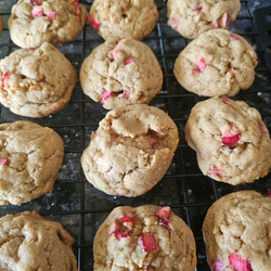 Brown Sugar Rhubarb Cookies