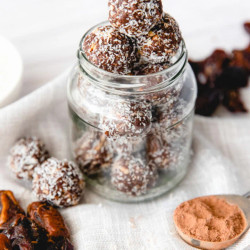 Easy Date Protein Balls