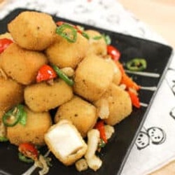 Chili Garlic Tofu Bites เต้าหู้ผัดพริกเกลือ