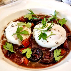 Oeufs En Meurette