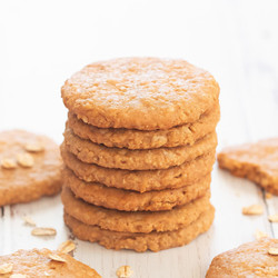 3 Ingredient Crispy Peanut Butter Oatmeal Cookies