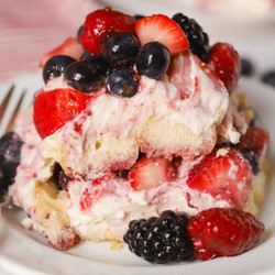 Berry Tiramisu Recipe (no-bake)