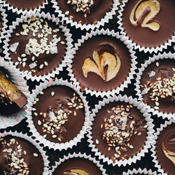 Dark Chocolate &amp; Sweet Tahini Cups