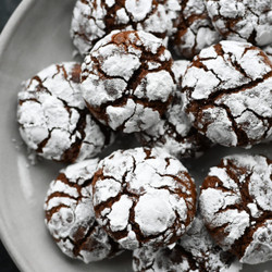 Chocolate Crinkle Cookies