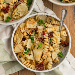 Vegan Sun-dried Tomato &amp; Artichoke Pasta