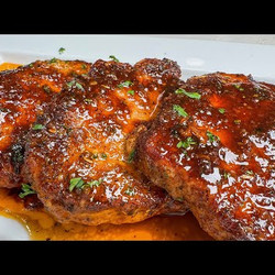 Juicy Honey Garlic Pork Chops