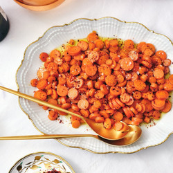 Garlicky, Buttered Carrots