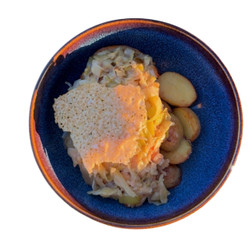 MELTED LEEK & CABBAGE CHICKEN WITH CRISPY POTATOES