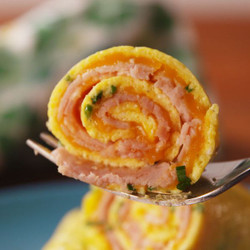 Breakfast Ham &amp; Cheese Roll-ups