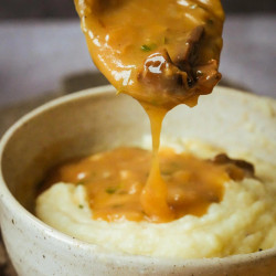 The Best Mushroom Gravy Recipe (-it’s Vegan Too!)