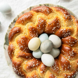 German Easter Bread (osterkranz)