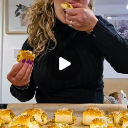 Kapuśniaczki - sauerkraut sausage rolls  pastry