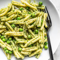 Parsley Pesto Pasta With Peas