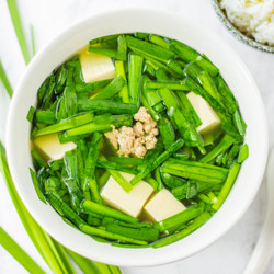Canh Hẹ Đậu Phụ Thịt Bằm Chive And Tofu Soup With Minced Pork