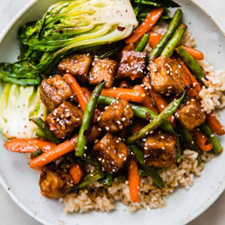 Sesame Ginger Tofu And Veggie Stir Fry