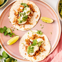 Taco's met pulled jackfruit en chipotle