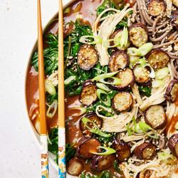 Noedels Met Postelein En Aubergine