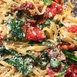 Spicy Tomato And Spinach Linguine