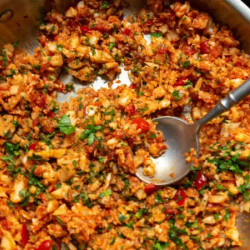 Riz De Chou-fleur À La Sauce Tomate, Cumin Et Citron Vert