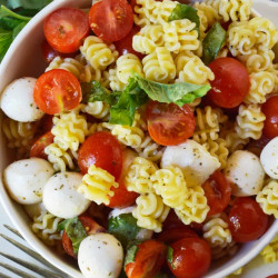 Caprese Pasta Salad