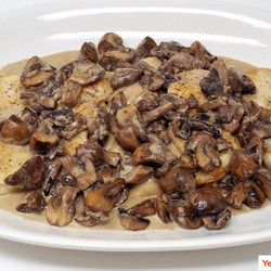 Chicken Breasts With Sherry Mushroom Sauce