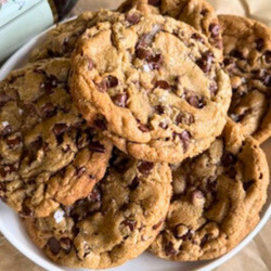 Triple Chocolate Chip Cookies (Stand)