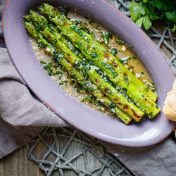 Grünen Spargel In Der Pfanne Braten