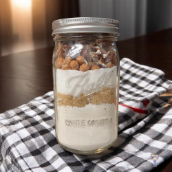 Caramel Pecan Mason Jar Cookies