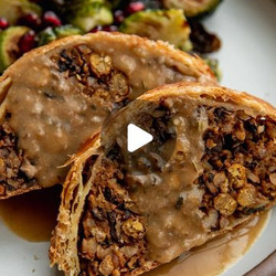 Herb Roasted Vegetable Wellington