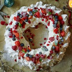 Mary Berry's Pavlova