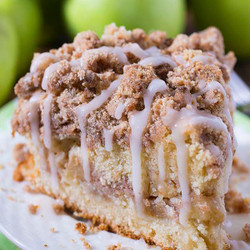 Cinnamon Apple Crumb Cake