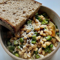 White Beans With Peas And Asparagus
