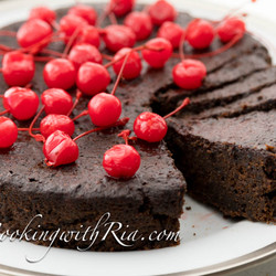 Trinidad Black Cake / Caribbean-rum-fruit-cake