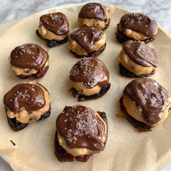 Five Minute Peanut Butter Cookie Dough Date Bites