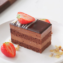 Creamy Chocolate Mousse Cake