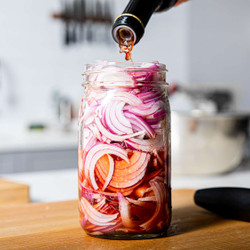 Rapid-pickled Onions