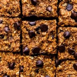 Pumpkin Chocolate Chip Oatmeal Bars