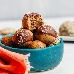 5-ingredient Protein Balls (low Sugar, Grain-free)