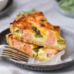 Salmon And Asparagus Quiche