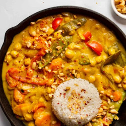 Coconut Mango Curry With Chickpeas &amp; Vegetables
