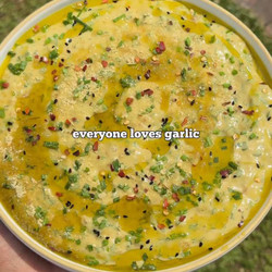 Garlicky Dip