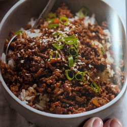 TERIYAKI BEEF BOWLS