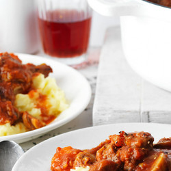 Rich Aussie Beef And Veggie Casserole | Myfoodbook With Ardmona